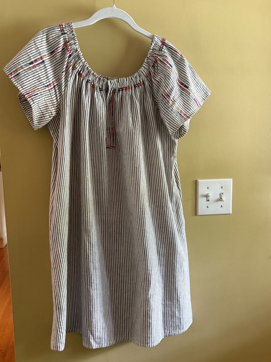 Dresses & Skirts - Vintage Knox Rose/Target CUTE summer dress in beachy stripes, embroidered detail